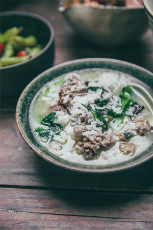 The practice measure of duck wearing soak cooked rice in soup or water 3