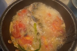 One person is fed - the practice measure of soup of fish of tomato crucian carp 5