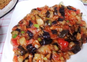 Garlic Chengdu tomato fries edition of aubergine ~~ little oil, it is acid of a sweet delicious smell, soft glutinous really next sweet meal, the practice measure that full is love ~ 4
