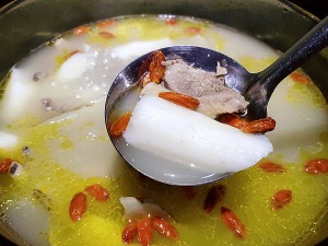 The practice measure that yam jade Zhu Sha enters a duck boiling water 9