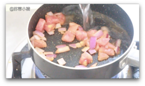 Food of Su Di baby: Dumpling skin hand rips cake + the practice measure that tomato onion fries an egg 15